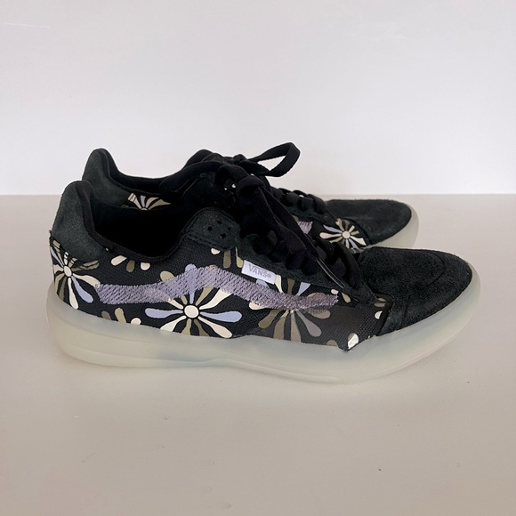 Vans Evdnt Ultimate Waffle Divine Floral Black, size 7.5 - Picture 2 of 11